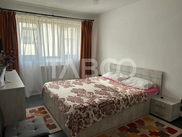 Apartament 3 camere de vanzare decomandat 72mpu zona Brana Selimbar — fotografia 2