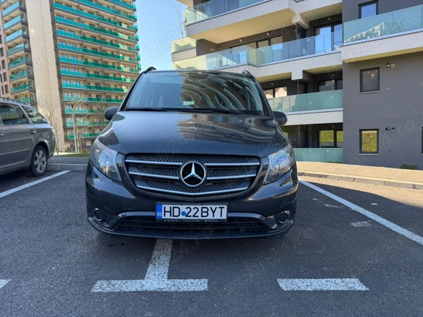 Vand autoturism Mercedes Benz 8 locuri