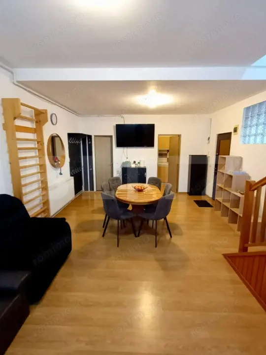 Apartament de 3 camere, 71 mp, etaj 1, zona Centrala — fotografia 1