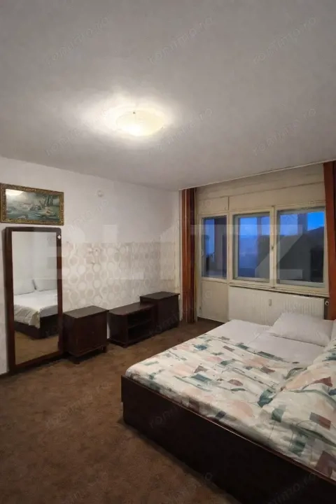Apartament ideal pentru renovare, vedere la Bega, 2 camere — fotografia 1