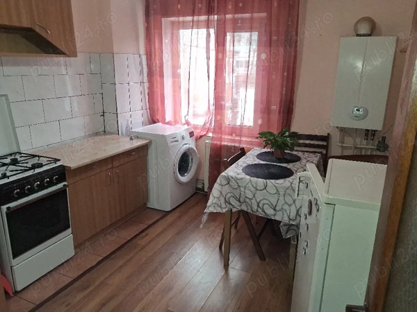 Proprietar Inchiriez gars.si un apart.ultracentral.