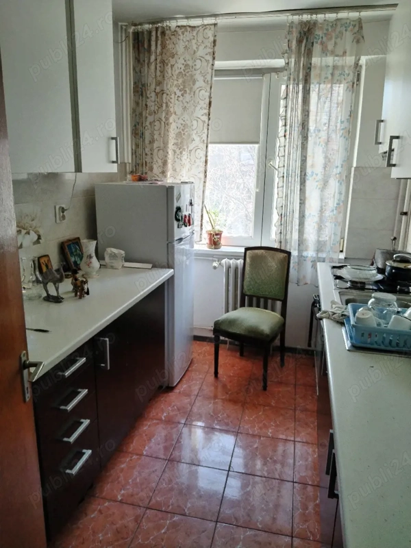 Apartament 2 camere metrou 1 Decembrie — fotografia 3