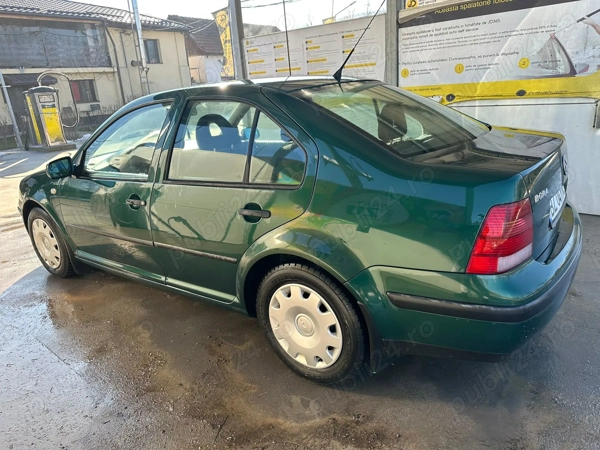 VOLKSWAGEN Bora 2002