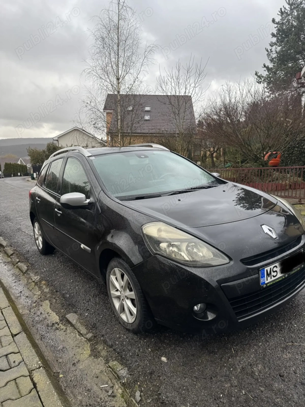 RENAULT Clio 2010