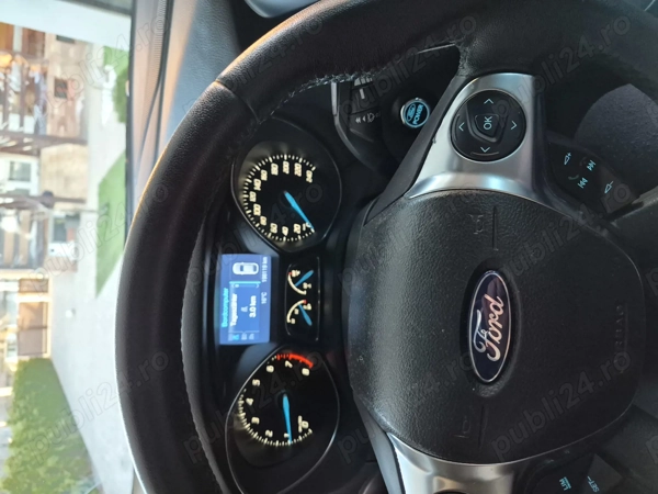 FORD Focus 2012 — imagine 5