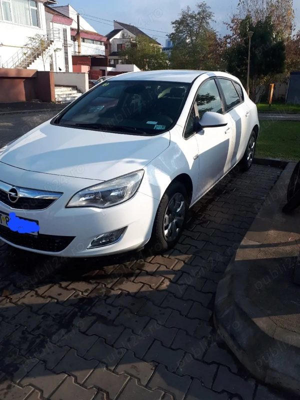 OPEL Astra 2011 — imagine 3