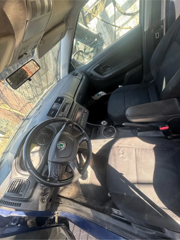 SKODA Fabia 2012 — imagine 10
