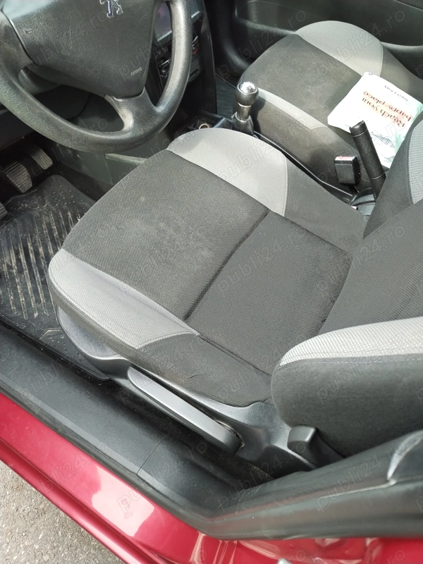 Peugeot 207,benzina, an 2007