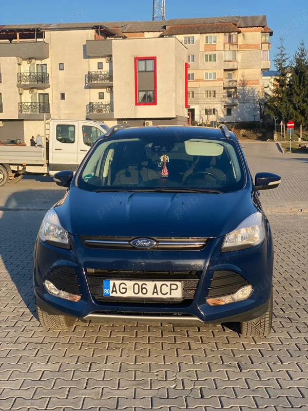 Ford Kuga benzina