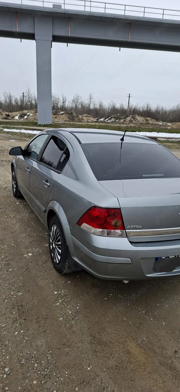 OPEL Astra 2010 — imagine 4