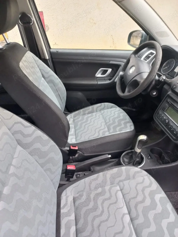 SKODA Fabia 2009 — imagine 4