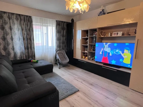 Apartament 4 camere,et 3, zona Liceul Auto - Deva — fotografia 3