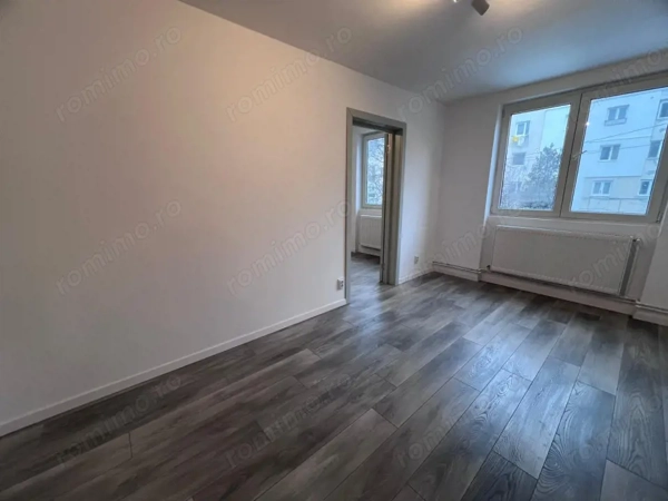 Apartament 2 camere, zona Dacia — fotografia 3