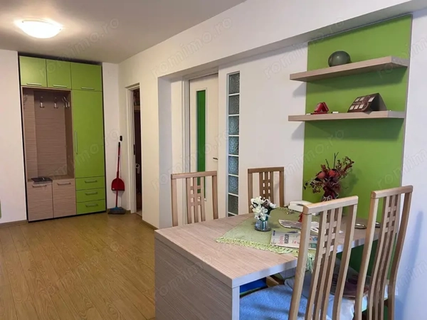 Apartament 2 camere, zona Liceul Auto — fotografia 1