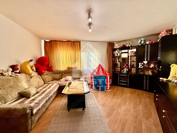 Apartament 3 camere de vanzare, etaj intermediar, Fabric Timisoara — fotografia 3