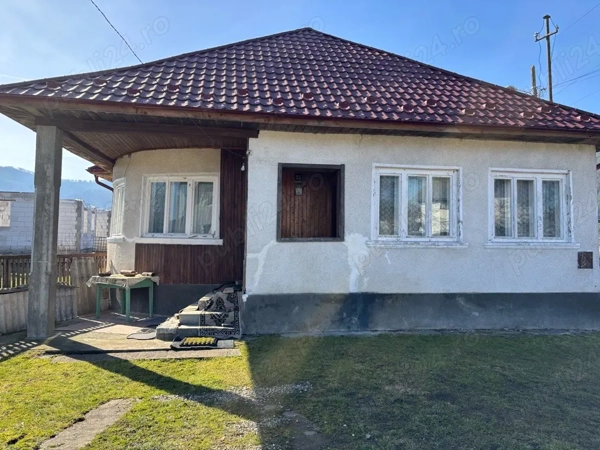 Casa in Leordina cu trei camere si 15ari de teren aproape de centru