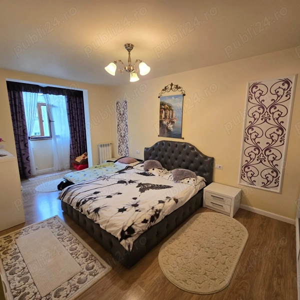 Vând apartament cu 4 camere ultracentral — fotografia 1