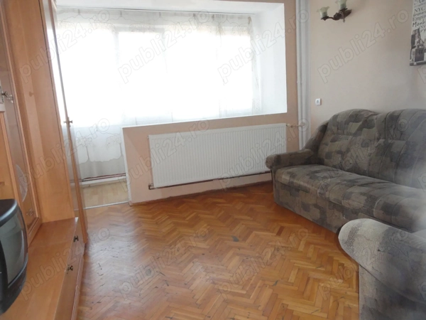 Apartament 2 camere decomandat, etaj intermediar, zona Romanilor, centrala pe gaz — fotografia 1