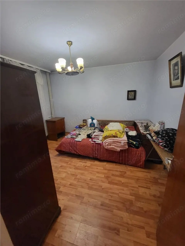 Vanzare Apartament 3 Camere Decomandat Berceni-Izvorul Muresului — fotografia 3