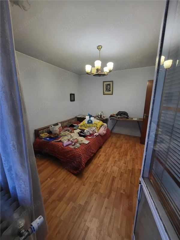 Vanzare Apartament 3 Camere Decomandat Berceni-Izvorul Muresului — fotografia 1