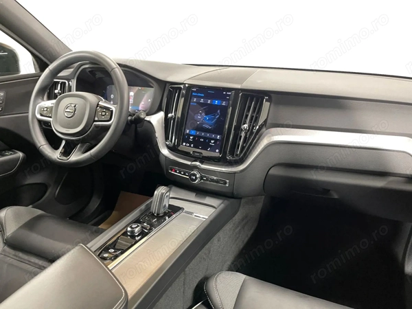 VOLVO Unknown Model 2022 — imagine 8
