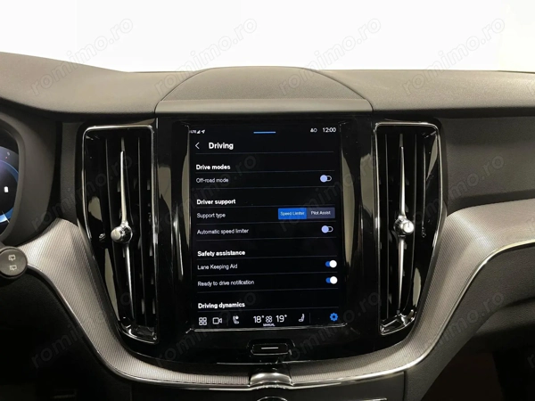 VOLVO Unknown Model 2022 — imagine 17
