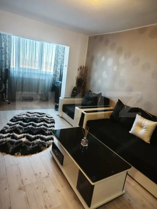 Apartament de vanzare, 3 camere, mobilat si utilat — fotografia 1