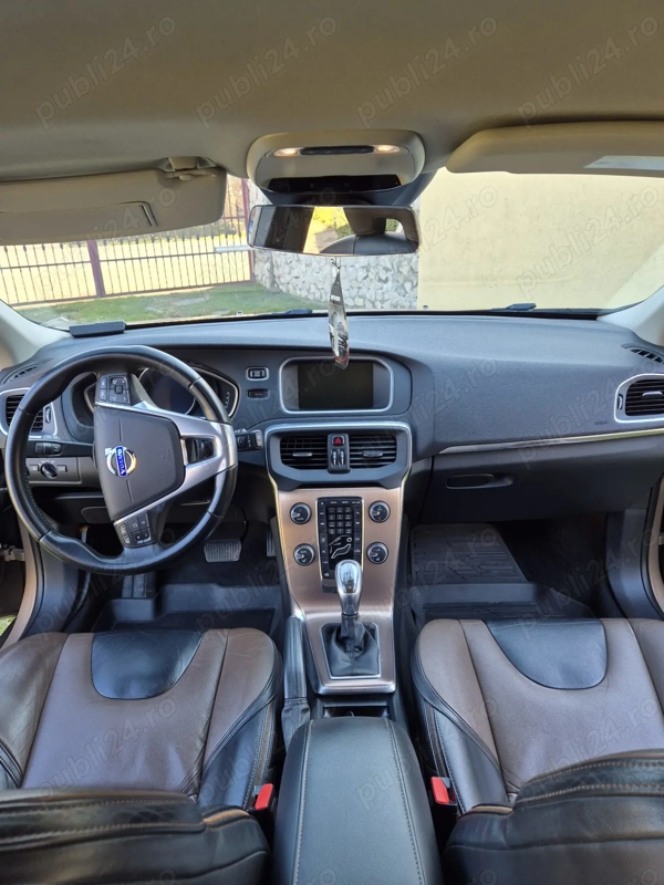 VOLVO V40 Cross Country 2013 — imagine 7