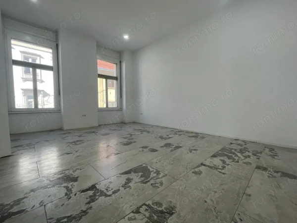 Apartament SAD | Ultracentral | Clădire istorică — fotografia 3