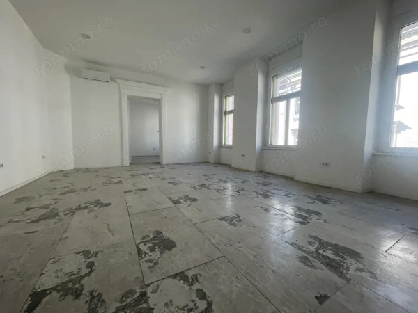 Apartament SAD | Ultracentral | Clădire istorică — fotografia 1