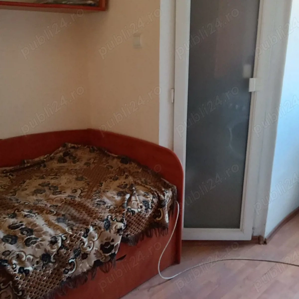 Vând garsonieră, zona Nufărul — fotografia 3