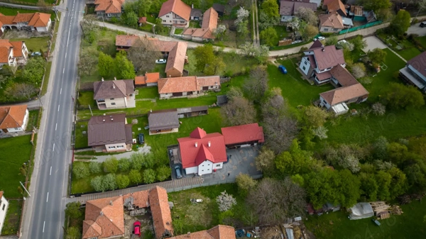 Vila Spatiu Comercial Premium in Bran, Brasov, acces din DN73