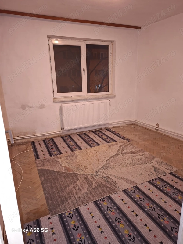 Vand Apartament zona CET NORD. 3 camere, semidecomandat, etaj 3, 68mp.