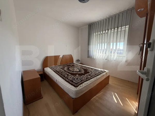 Apartament 3 camere, 55 mp, zona Micro 4 — fotografia 1