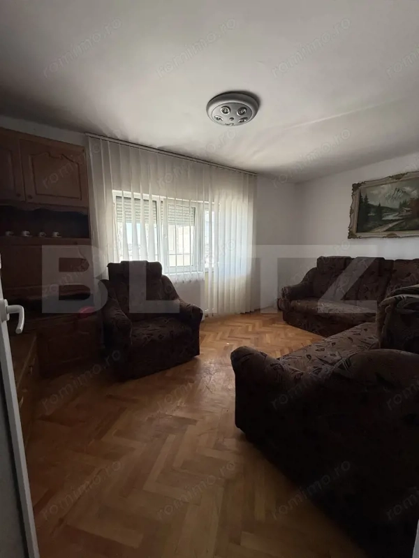 Apartament 3 camere, 55 mp, zona Micro 4 — fotografia 3