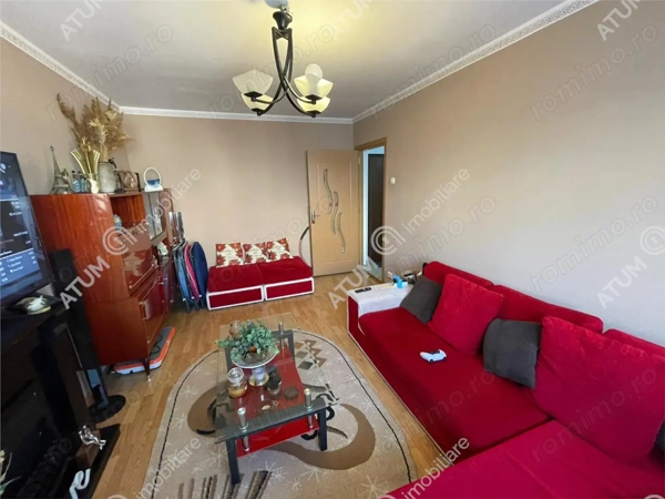 Apartament cu 3 camere decomandate in zona Vasile Aaron Sibiu — fotografia 3