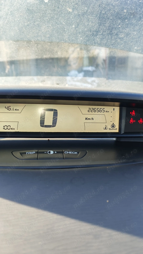 CITROËN C4 2005 — imagine 4