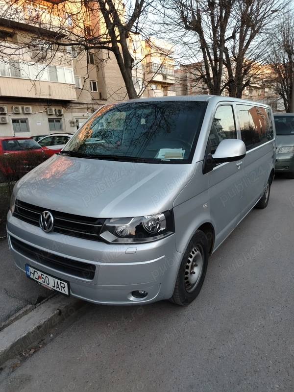 VOLKSWAGEN Caravelle