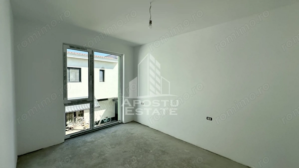 Apartamente de vanzare cu 3 camere si curte, Dumbravita — fotografia 2