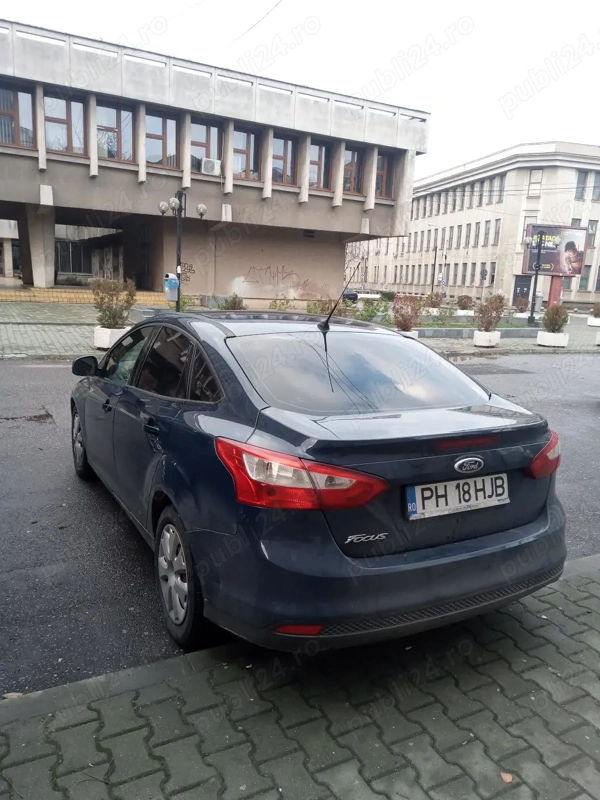 FORD Focus 2013 — imagine 5