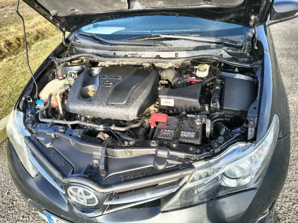 TOYOTA Auris 2014 — imagine 2