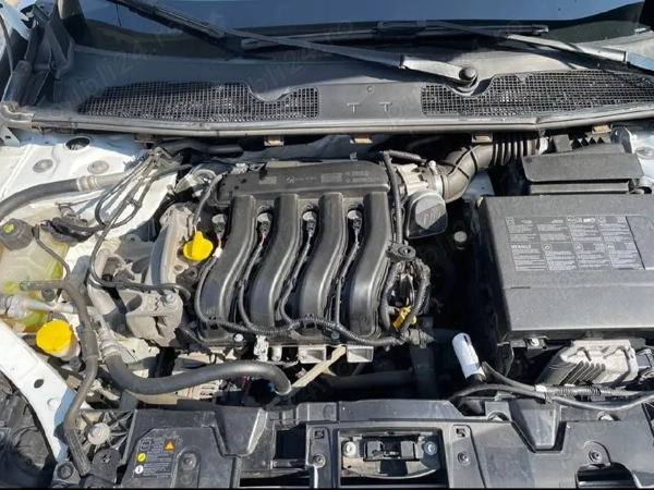 RENAULT Fluence 2011 — imagine 5