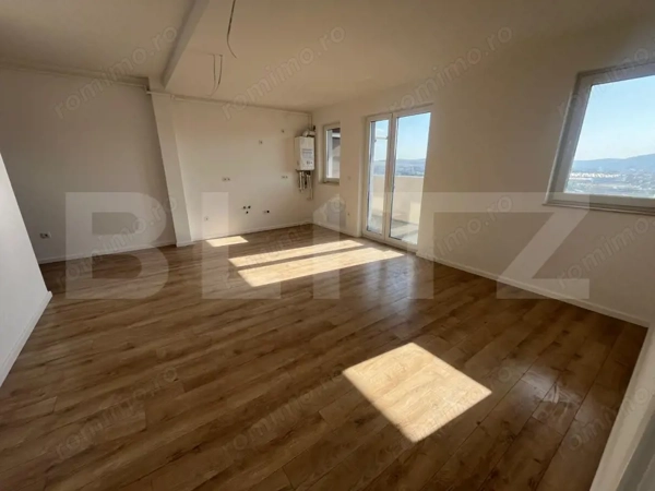 Apartament 3 camere, 2 băi, 2 terase, bloc nou — fotografia 1