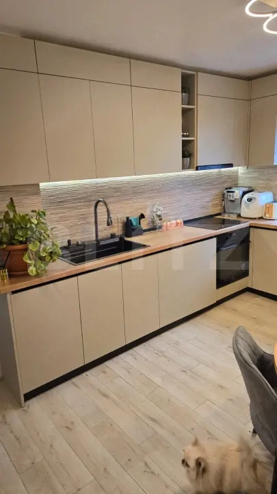 OPORTUNITATE: Apartament, 3 camere, de lux în Zorilor, gata de mutare — fotografia 2