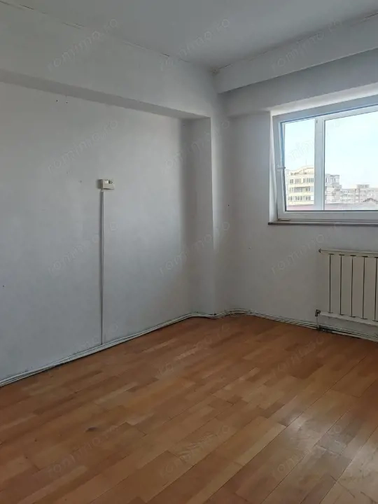 Ultracentral 3 camere, 70 mp + terasă privată – îl renovezi cum vrei — fotografia 2