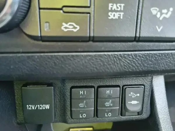 TOYOTA Auris 2014 — imagine 5