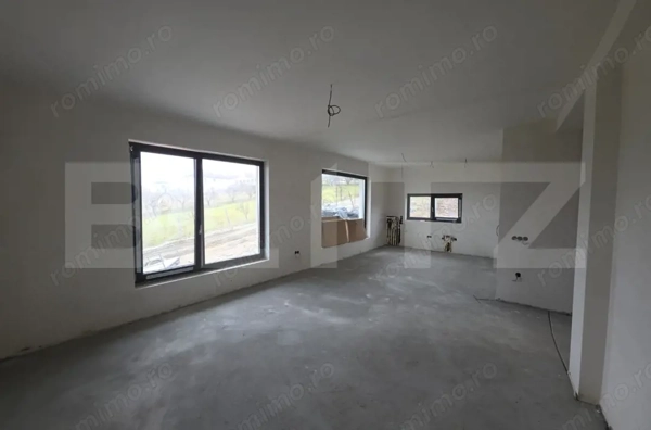 Apartament spațios 110 mp, 2 parcări, terasă și curte, finisat — fotografia 1