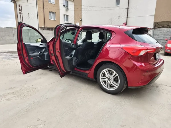 FORD Focus 2018 — imagine 5