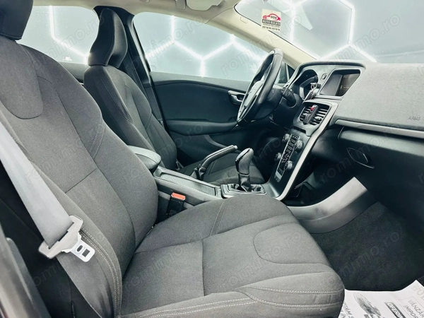 VOLVO V40 2013 — imagine 16