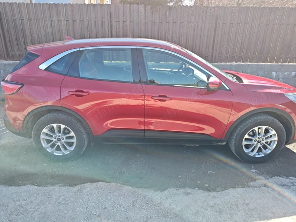 Ford Kuga 2.5 Duratec PHEV Titanium Cu Extraoptiuni